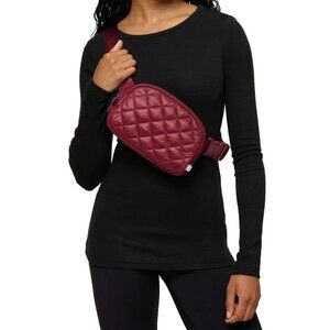 Lole Quilted Burgundy Belt Bag With Adjustable Strap Logo Detail & Zipper L1174